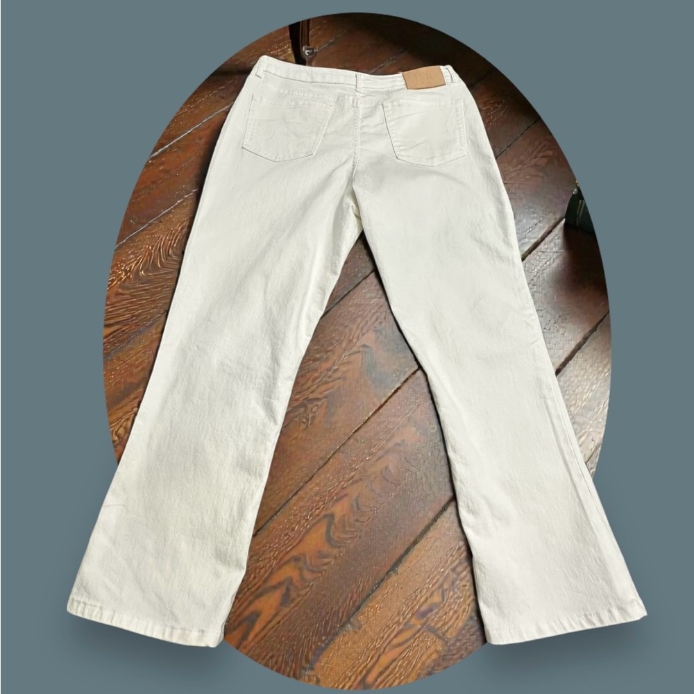 Frye High Rise With Stretch Crisp White Jeans. Size: 14 (runs larger)